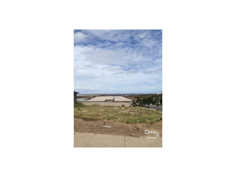 24 Fuschia Street, Huntfield Heights SA 5163