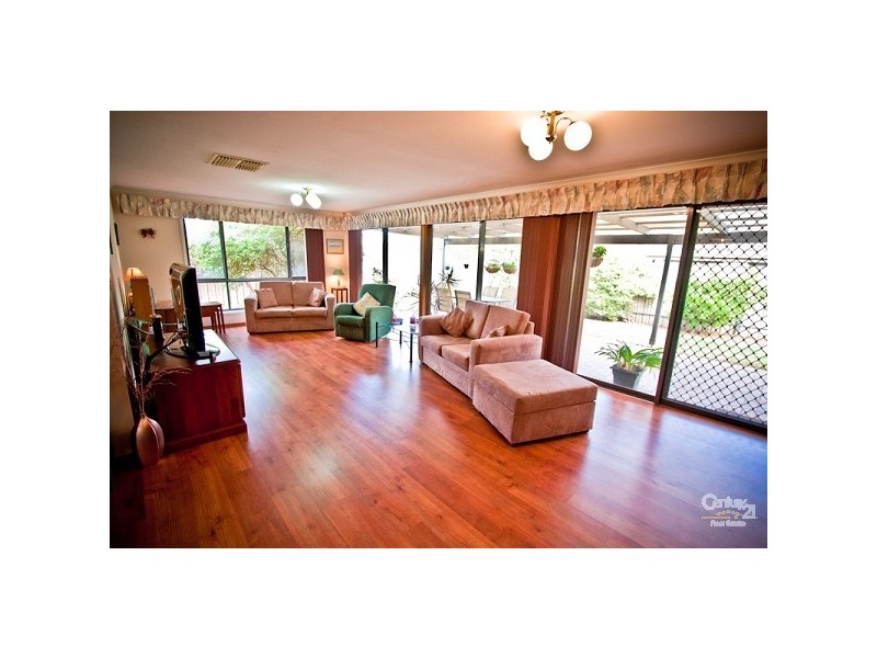 30 Investigator Drive, Woodcroft SA 5162