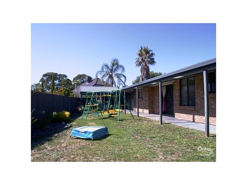 35 Sir James Hardy Way, Woodcroft SA 5162