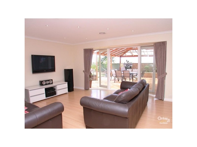 54 Elizabeth Crescent, Hallett Cove SA 5158