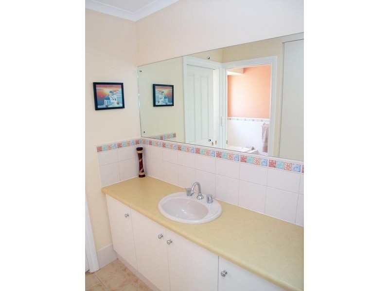 54 Elizabeth Crescent, Hallett Cove SA 5158