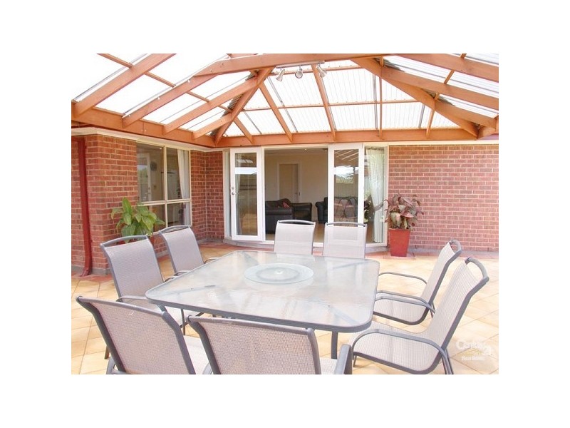 54 Elizabeth Crescent, Hallett Cove SA 5158