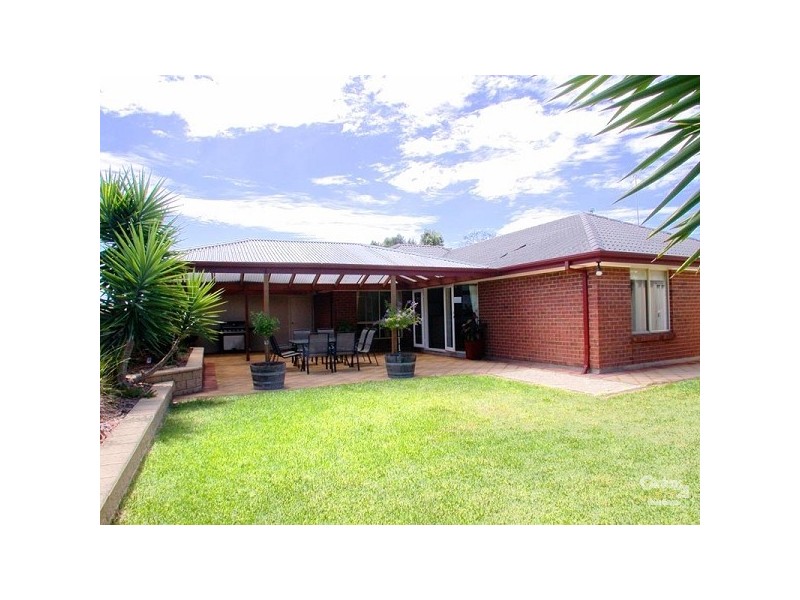 54 Elizabeth Crescent, Hallett Cove SA 5158