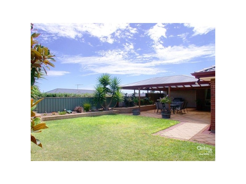 54 Elizabeth Crescent, Hallett Cove SA 5158