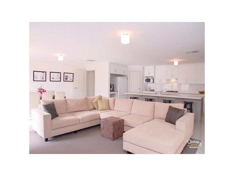 24 Sand Street, Seaford Meadows SA 5169