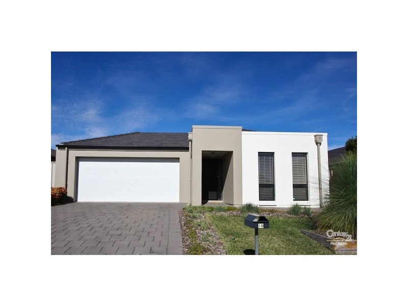 18 Mundulla Avenue, Woodcroft SA 5162