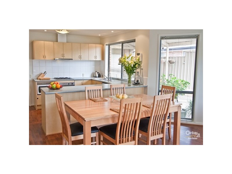 18 Mundulla Avenue, Woodcroft SA 5162