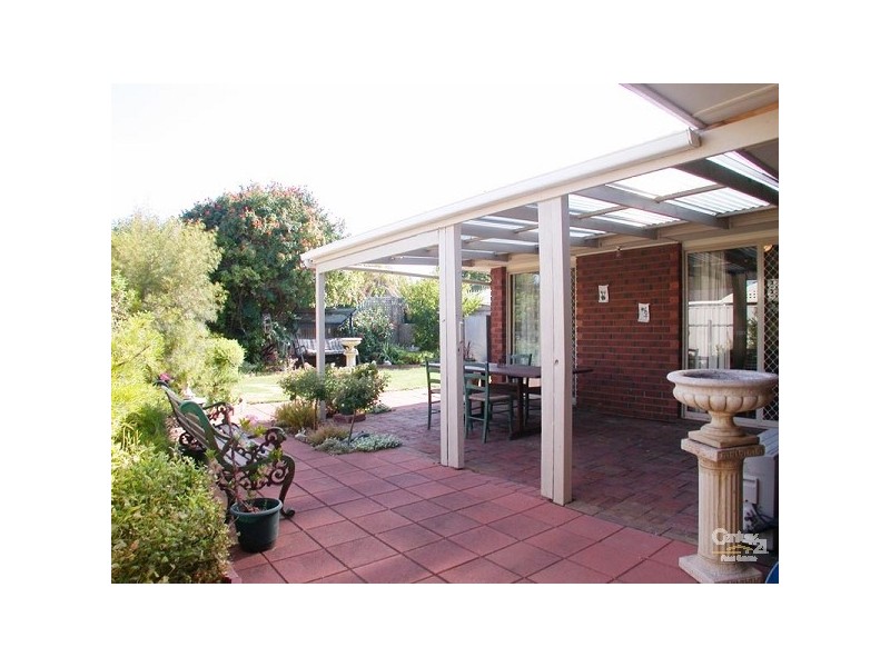 17 Cedar Avenue, Seaford SA 5169