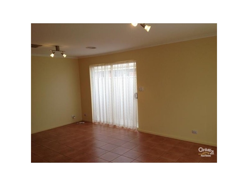 8 Hartland Avenue, Christie Downs SA 5164