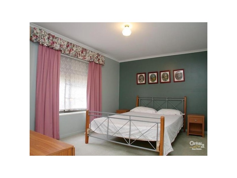 9 Scottsglade Road, Christie Downs SA 5164