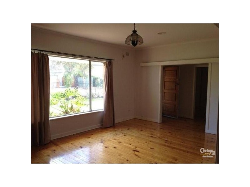 18 Booth Avenue, Morphett Vale SA 5162