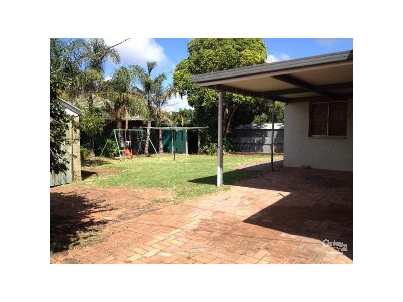 18 Booth Avenue, Morphett Vale SA 5162