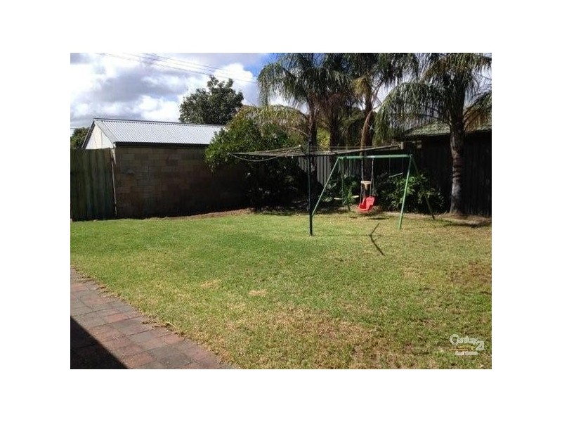 18 Booth Avenue, Morphett Vale SA 5162