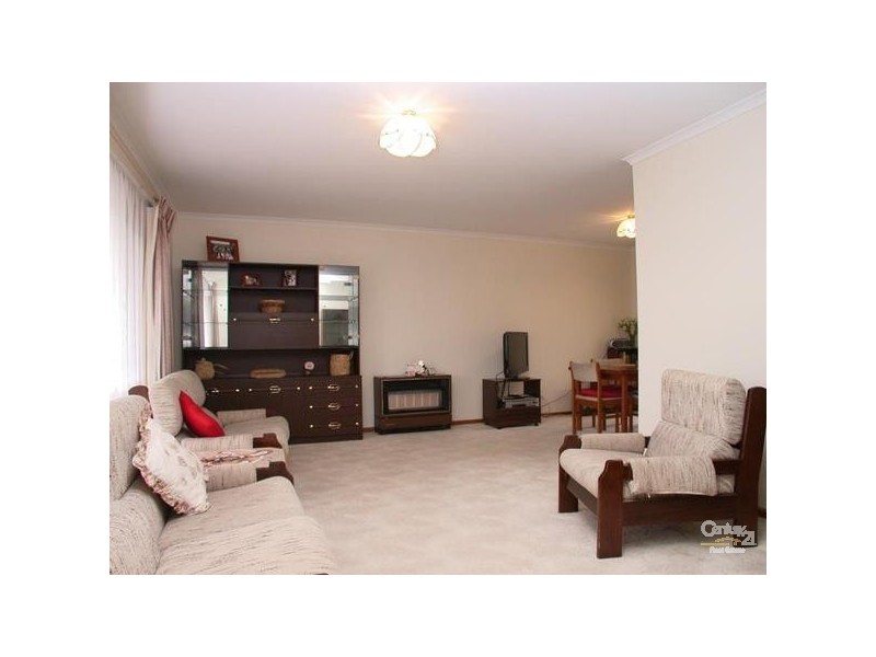 11 Babbacombe Drive, Moana SA 5169