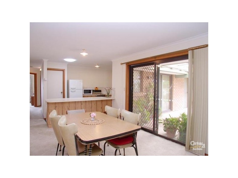 11 Babbacombe Drive, Moana SA 5169