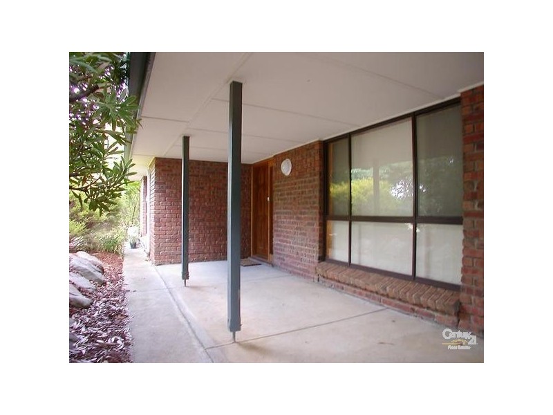 17 Abberton St, Flagstaff Hill SA 5159