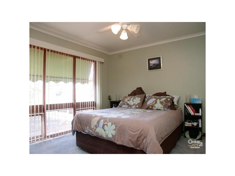 11 Richardson Crescent, Morphett Vale SA 5162