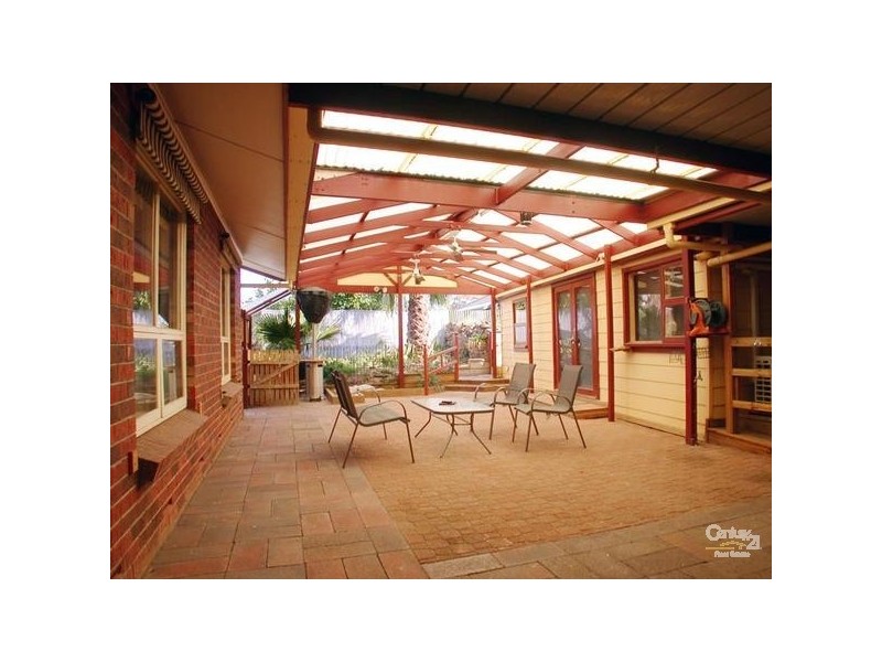 11 Richardson Crescent, Morphett Vale SA 5162