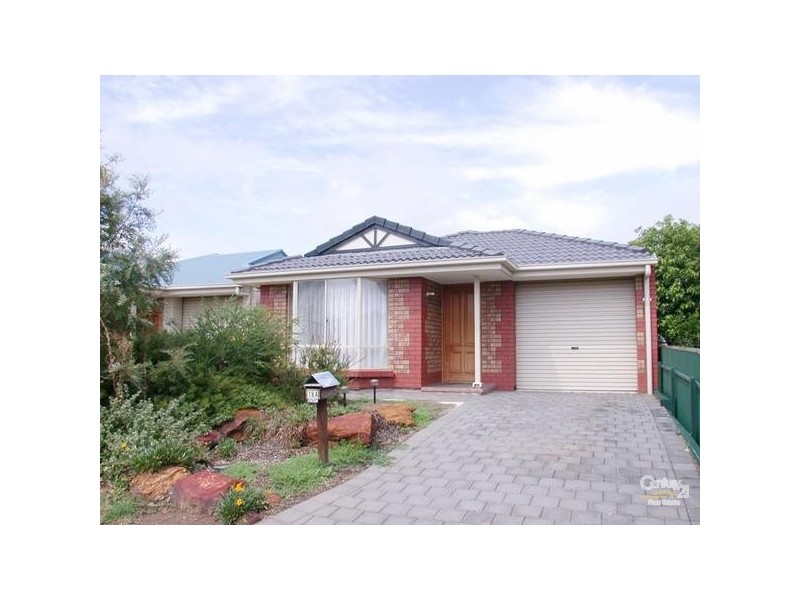 18A Regent Street, Moana SA 5169