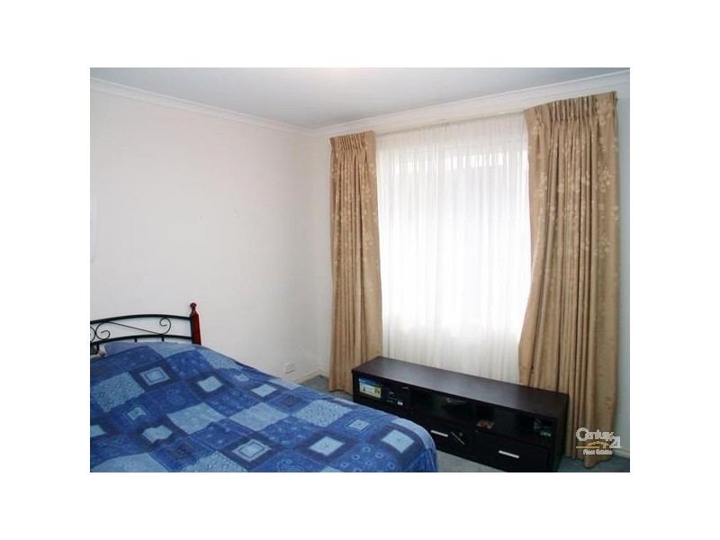 18A Regent Street, Moana SA 5169