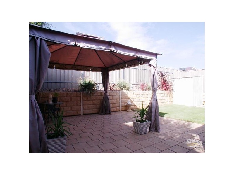 10 McGuire Ct, Hackham SA 5163