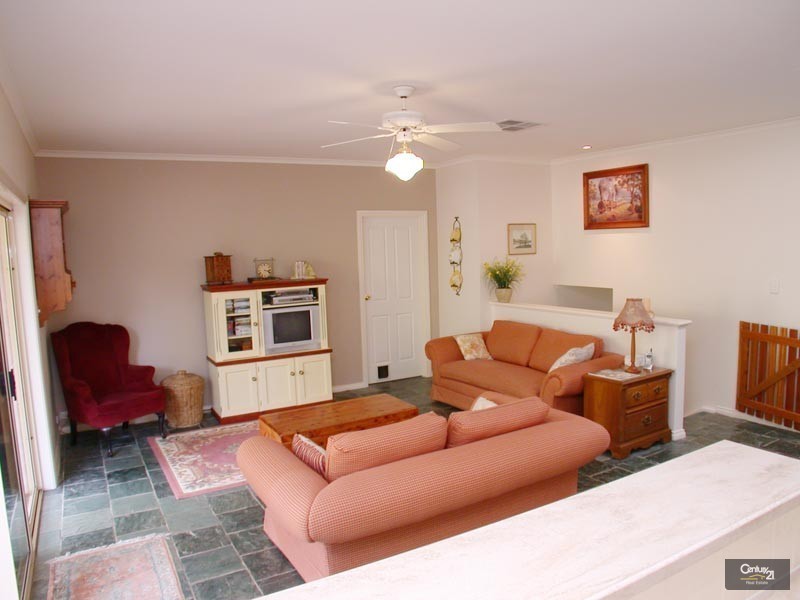 19 Woodland Grove, Aberfoyle Park SA 5159