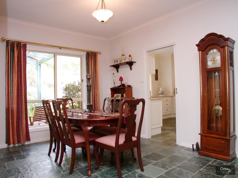 19 Woodland Grove, Aberfoyle Park SA 5159