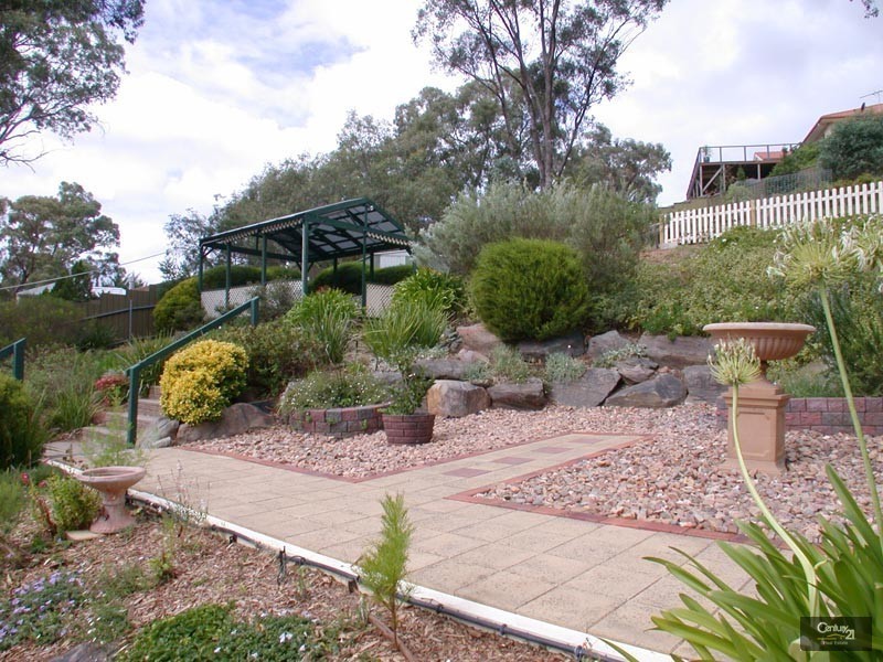 19 Woodland Grove, Aberfoyle Park SA 5159