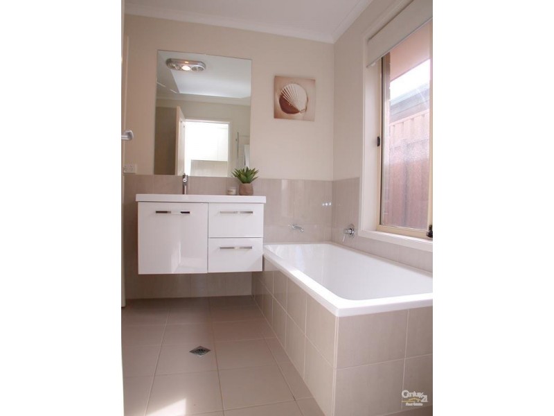 6 Cove Circuit, Seaford Rise SA 5169
