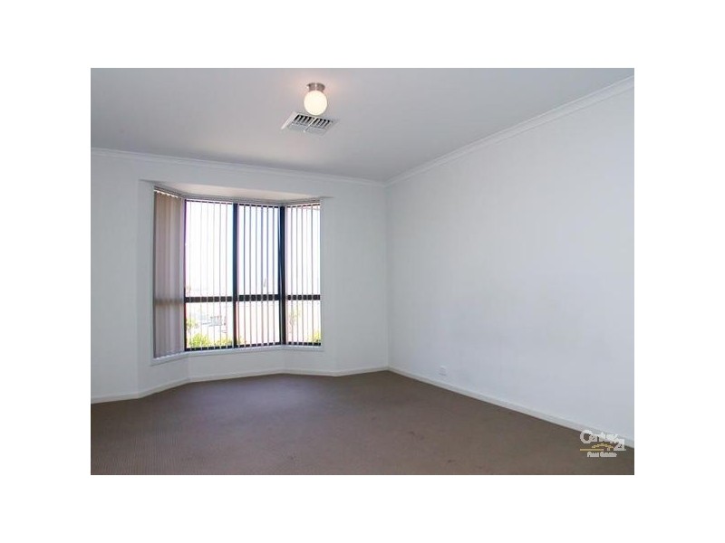 13 Yeltana Avenue, Huntfield Heights SA 5163