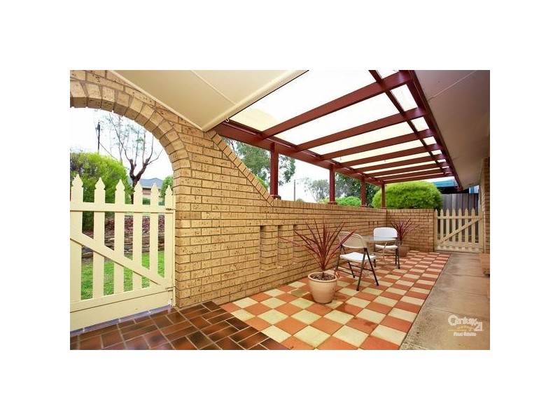 25 Capeview Crescent, Hackham SA 5163