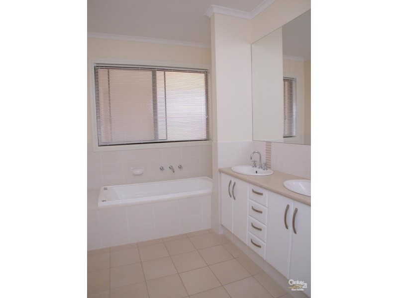 25 Casuarina Avenue, Aldinga Beach SA 5173