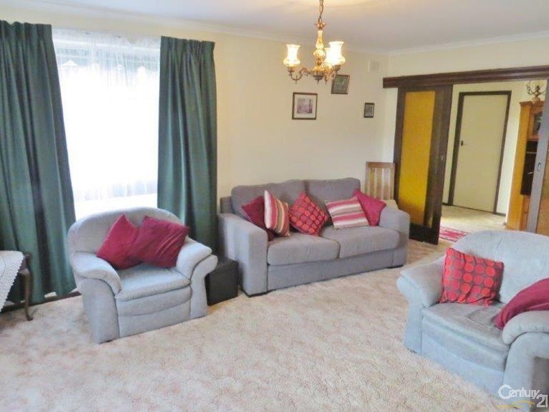 8 Tongan Way, Happy Valley SA 5159