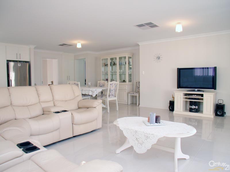 2 Angle Road, Seaford Meadows SA 5169