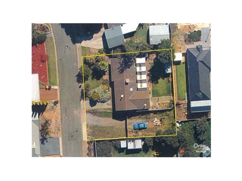 33 Flinders Crescent, Hackham SA 5163