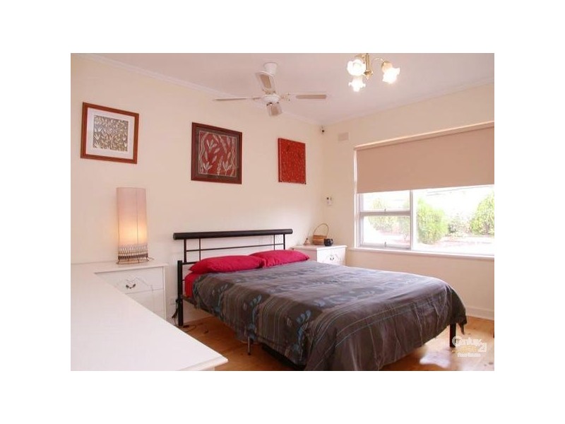 18 Ian Street, Morphett Vale SA 5162