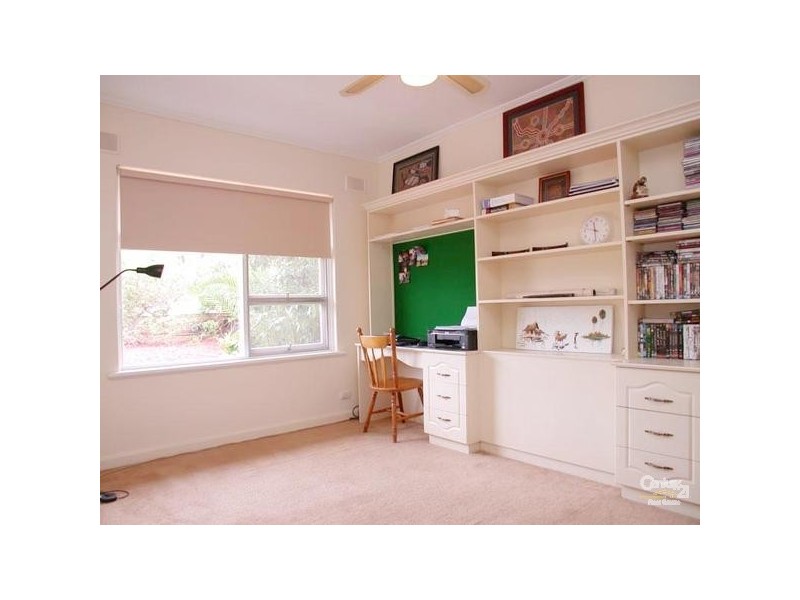 18 Ian Street, Morphett Vale SA 5162