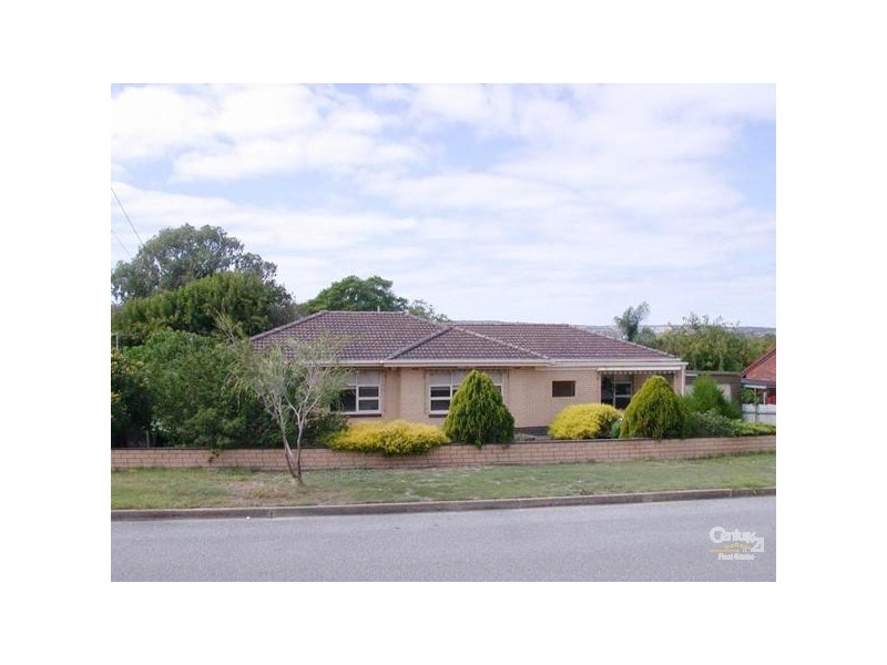 18 Ian Street, Morphett Vale SA 5162