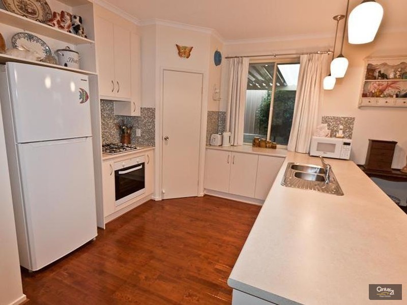 4 Cairns Way, Seaford Rise SA 5169