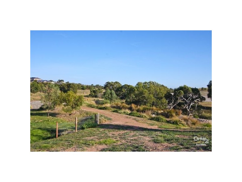 4 Cairns Way, Seaford Rise SA 5169