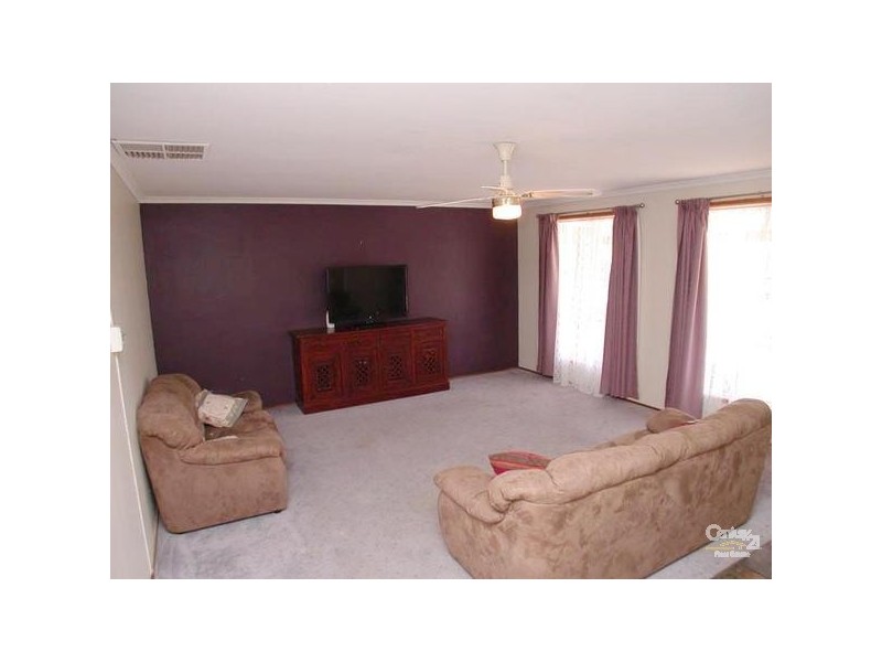 62 Lemon Road, Trott Park SA 5158