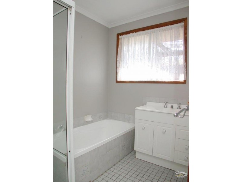 62 Lemon Road, Trott Park SA 5158