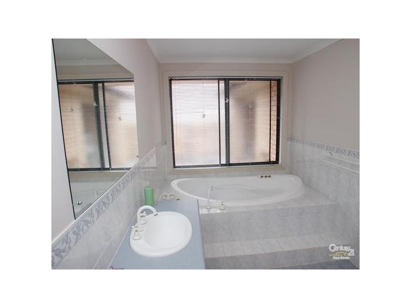 16 Harvest Drive, Mclaren Vale SA 5171