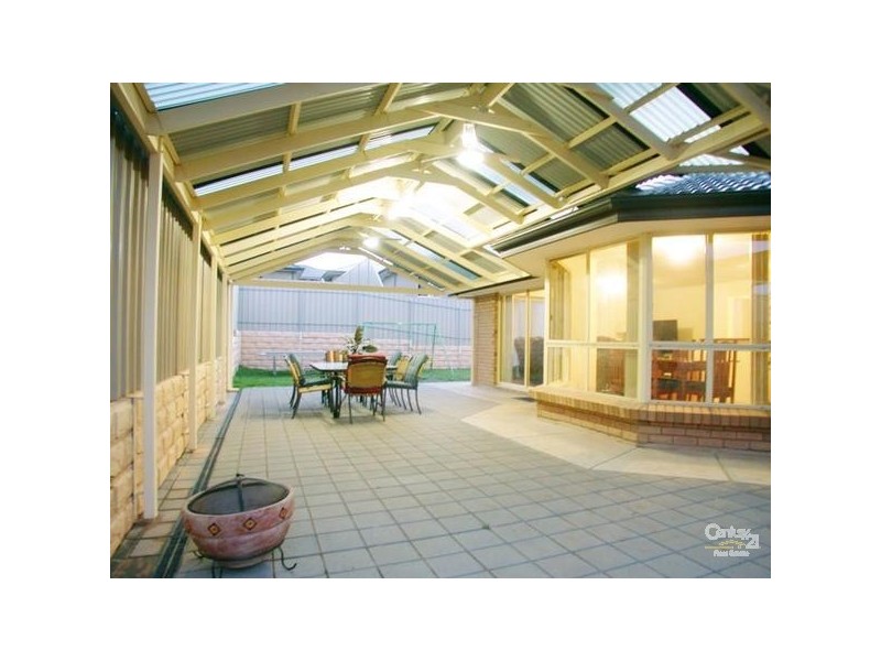 18 Edithburgh Avenue, Seaford Rise SA 5169
