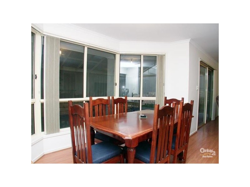 18 Edithburgh Avenue, Seaford Rise SA 5169