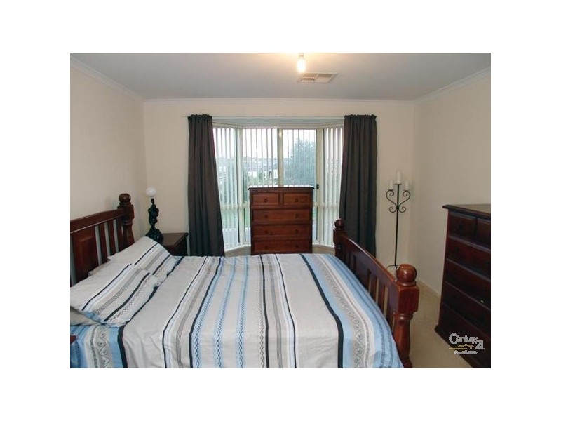 18 Edithburgh Avenue, Seaford Rise SA 5169