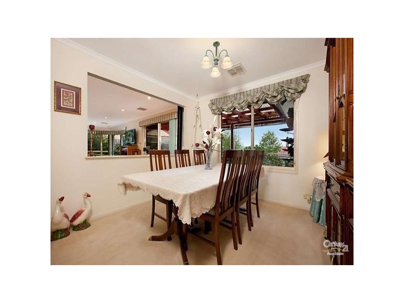 8 The Crescent, Seaford Rise SA 5169