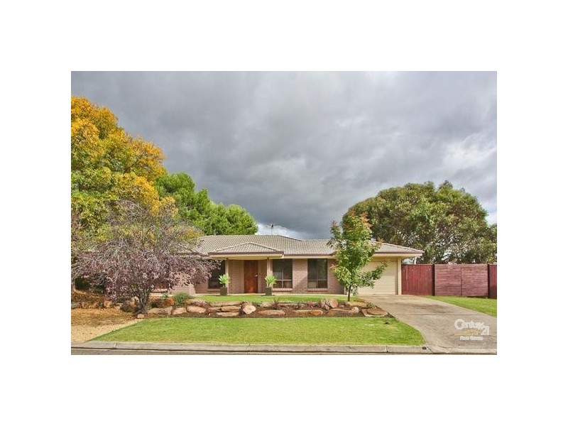 2 Semmens Road, Mclaren Vale SA 5171