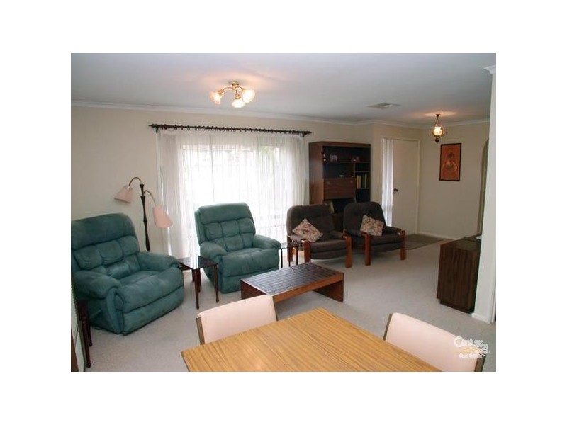 10 Dridan Crescent, Trott Park SA 5158