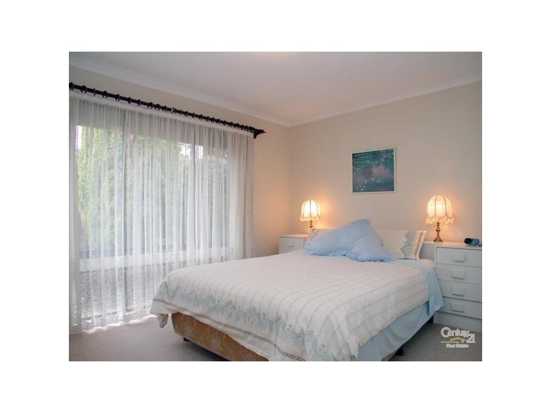 10 Dridan Crescent, Trott Park SA 5158